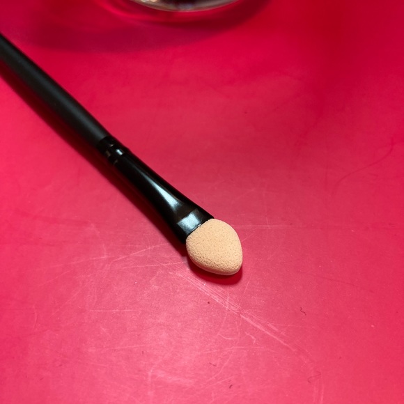 BUNDLE of #7 MAKEUP BRUSHES. #7/$25. Assorted select by name and number. - Picture 7 of 16